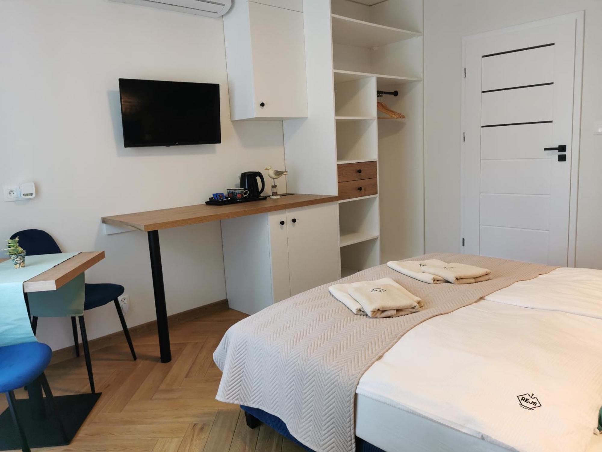 Dom Goscinny Z Restauracja - Rejs Dziwnów Exteriör bild